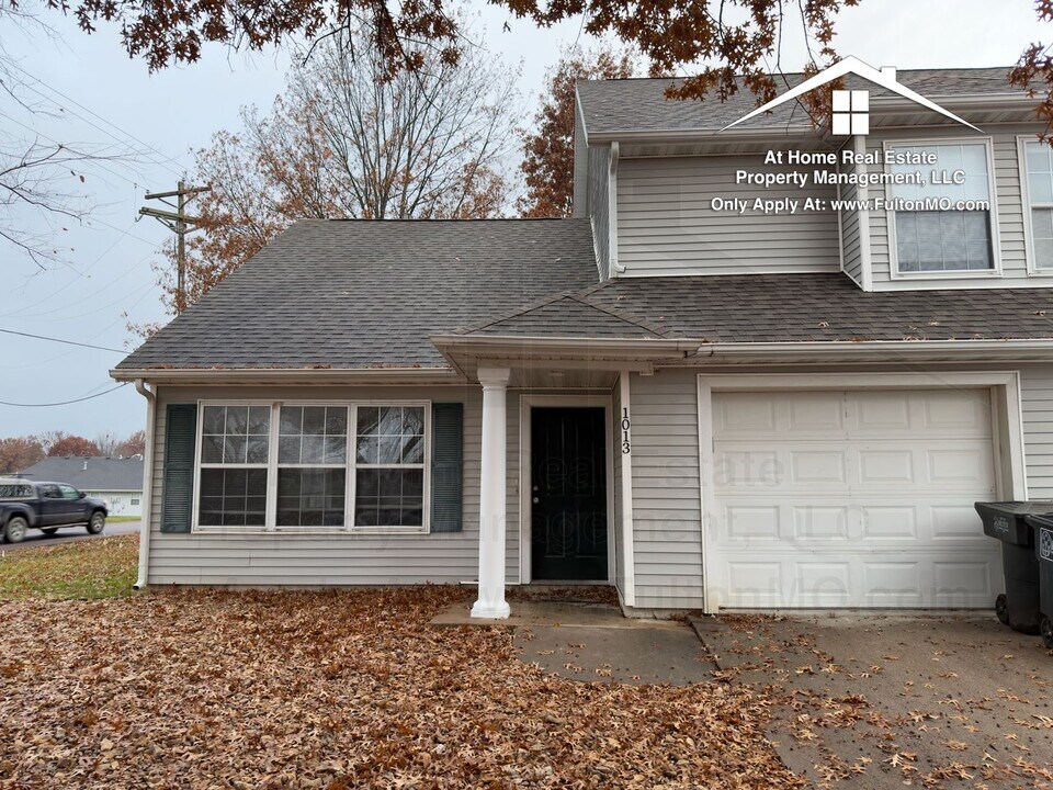 1011-1013 Greystone Ct in Fulton, MO - Building Photo