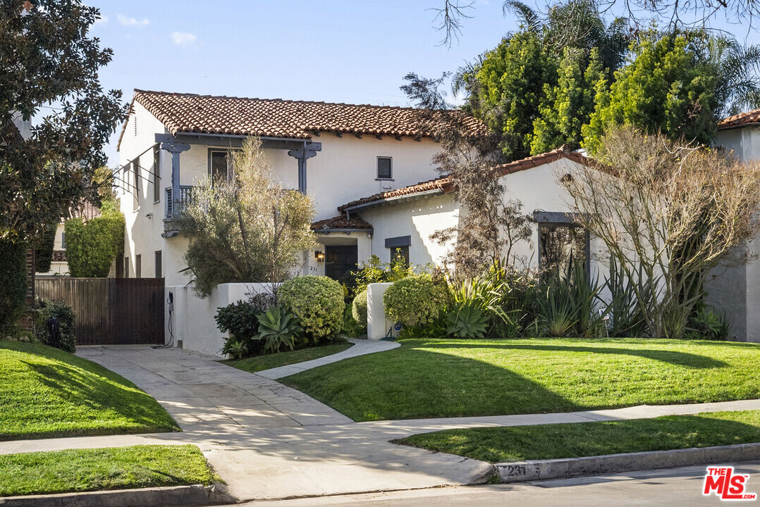 231 S Citrus Ave in Los Angeles, CA - Building Photo