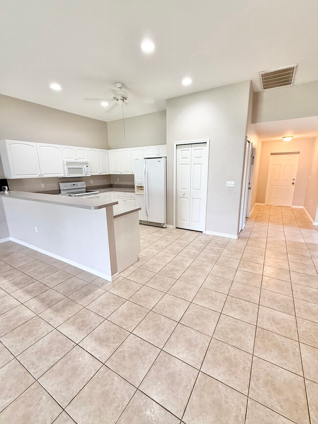 147 SE 13th St