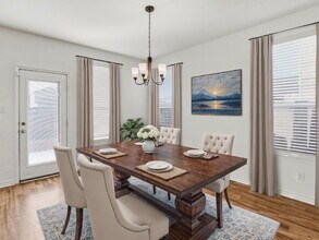 245 Blacktail Dr in New Braunfels, TX - Foto de edificio - Building Photo