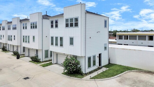 1743 Cove Cres Ct in Houston, TX - Building Photo - Building Photo