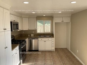 14207 Woodland Dr in Fontana, CA - Building Photo - Building Photo