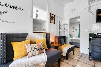 2019 Fletcher St in Hollywood, FL - Foto de edificio - Building Photo