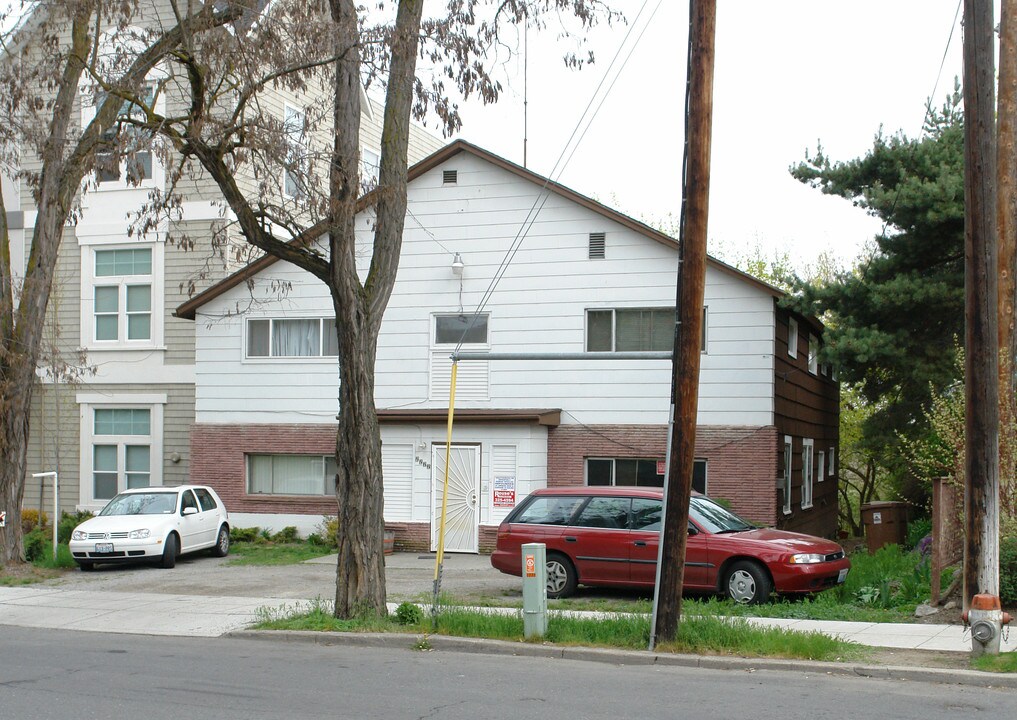 2222 W Riverside Ave in Spokane, WA - Building Photo