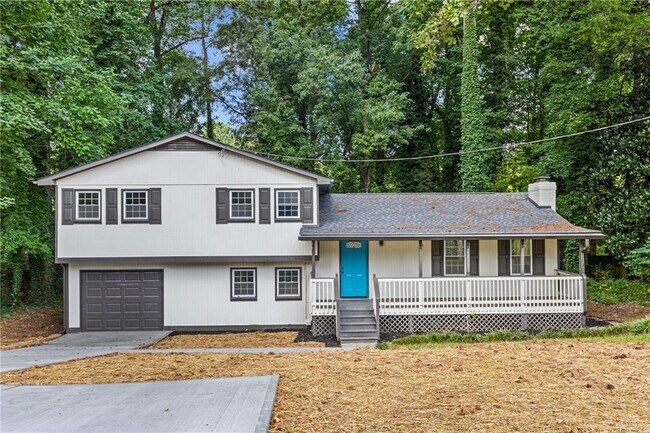353 Old Rosser Rd in Stone Mountain, GA - Building Photo - Building Photo