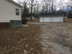 1097 Jordan Rd in Lyman, SC - Foto de edificio - Building Photo