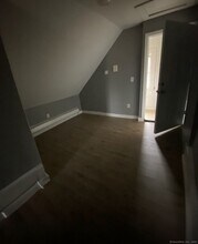 371 Myrtle Ave in Bridgeport, CT - Building Photo - Building Photo