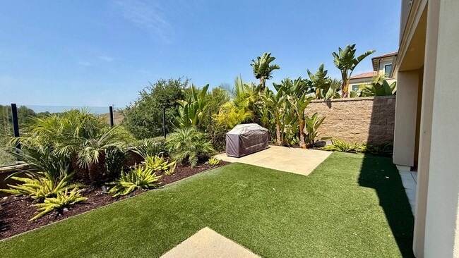 123 Iron Gate in Irvine, CA - Building Photo - Building Photo