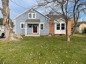 47 Monroe St in Hanover, PA - Building Photo