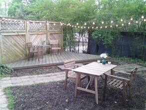 27 Lakeview Dr NE in Atlanta, GA - Building Photo - Building Photo
