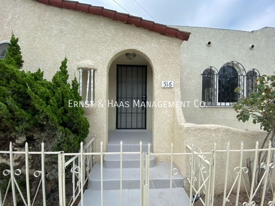 516 E 21st St in Long Beach, CA - Building Photo