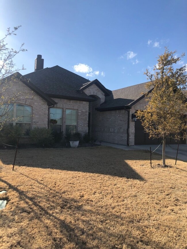 1424 Town Creek Cir in Weatherford, TX - Building Photo - Building Photo