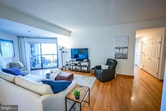 2515 Boston St in Baltimore, MD - Building Photo - Building Photo
