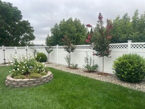 98 Nutwood Cir in Paso Robles, CA - Building Photo - Building Photo