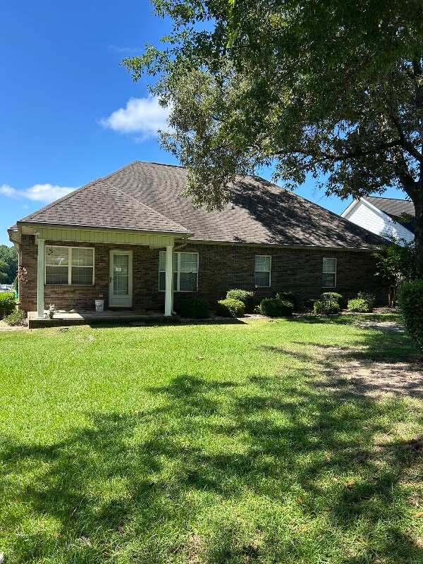 409 Links View Dr in Bonaire, GA - Building Photo - Building Photo