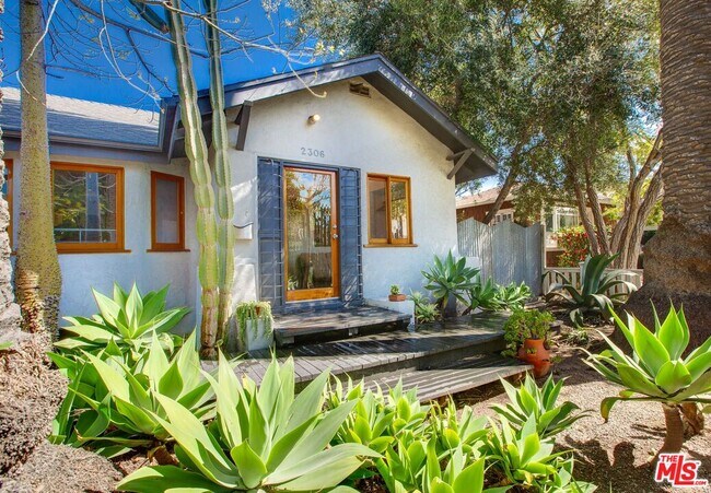 property at 2306 Penmar Ave