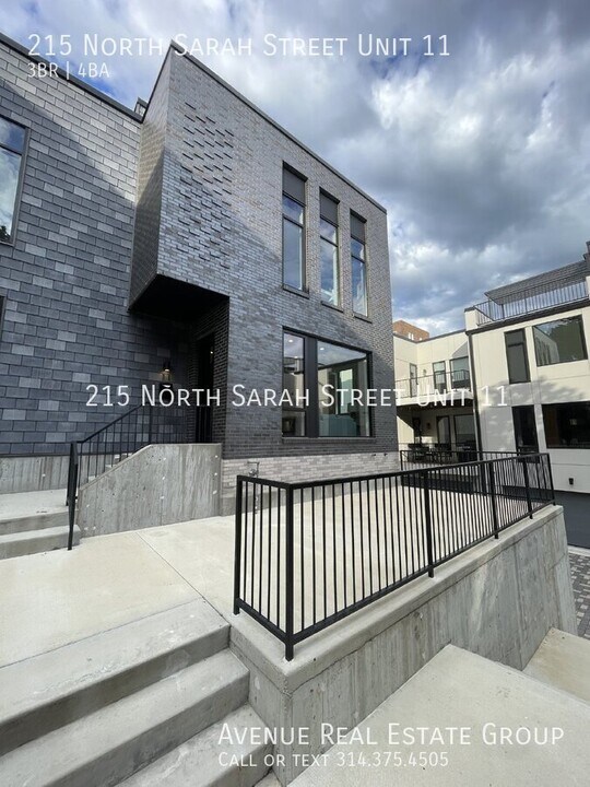 215 N Sarah St in St. Louis, MO - Building Photo