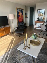 1 Kelton Ct in Oakland, CA - Building Photo - Building Photo