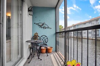 1775 N Andrews Square in Fort Lauderdale, FL - Building Photo - Building Photo