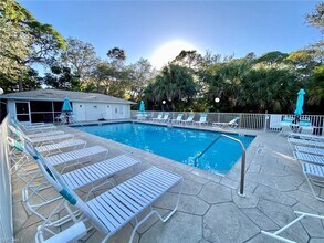 290 Naples Cove Dr, Unit 2205 in Naples, FL - Building Photo - Building Photo