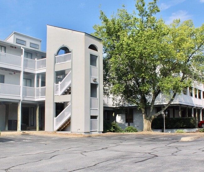 property at 3200 Lynnhaven Dr