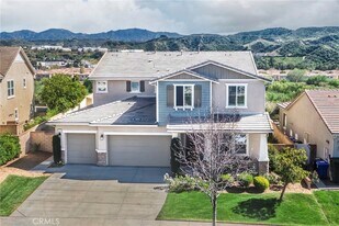 26424 Township St in Santa Clarita, CA - Building Photo