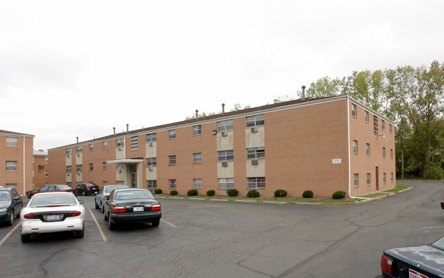 Riverview Plaza in Columbus, OH - Building Photo - Building Photo