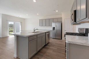 2283 Horseshoe Cir in Naperville, IL - Building Photo