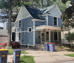 127 Paddock Ave SE in Grand Rapids, MI - Building Photo - Building Photo