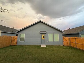 3906 Selawik St in Sherman, TX - Building Photo - Building Photo