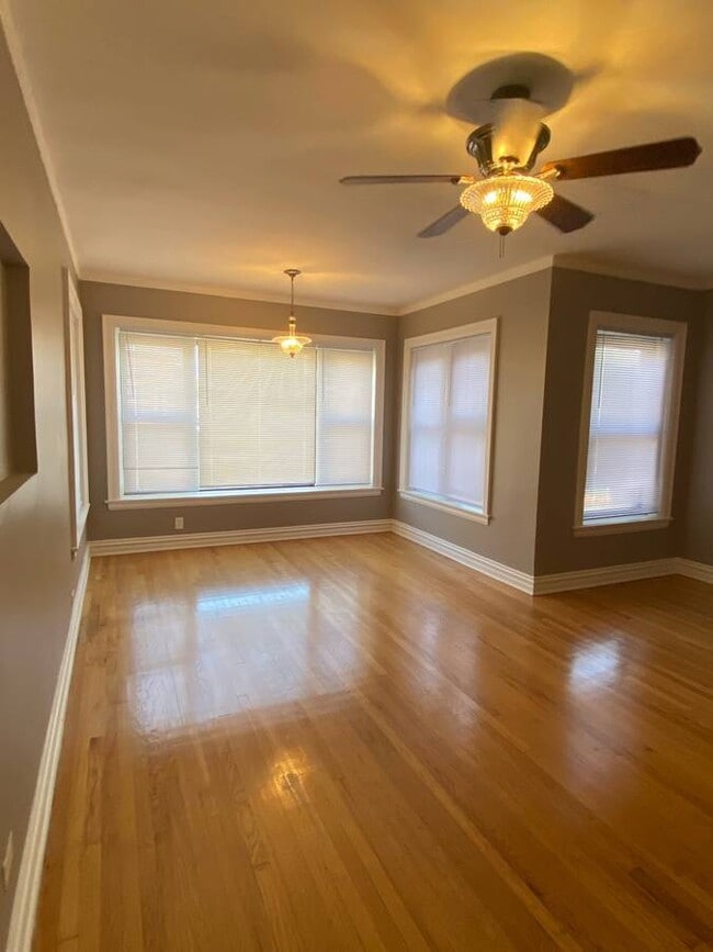 7312 S Emerald Ave in Chicago, IL - Building Photo - Building Photo