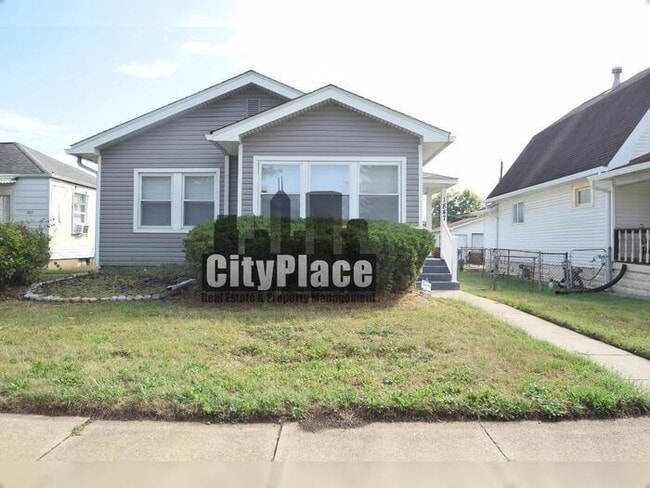 1847 E Riverside Dr in Indianapolis, IN - Building Photo - Building Photo