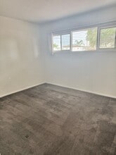 4360-4362 Clairemont Dr in San Diego, CA - Building Photo - Building Photo