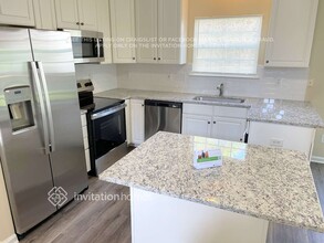 13603 Sunrise View Dr in Charlotte, NC - Foto de edificio - Building Photo