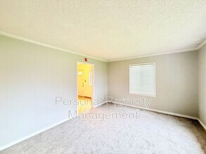 1609 E Reserve St in Vancouver, WA - Foto de edificio - Building Photo