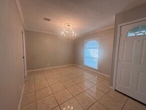 502 Erna Dr in Converse, TX - Building Photo - Building Photo