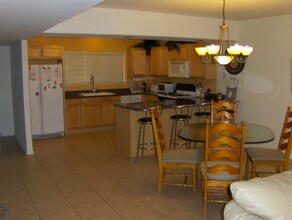 500 N Forgeus Ave, Unit 100 in Tucson, AZ - Building Photo - Building Photo