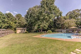 2472 Monte Carlo Dr in Germantown, TN - Building Photo - Building Photo