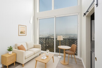 Ellis Apartments in Tacoma, WA - Building Photo - Building Photo