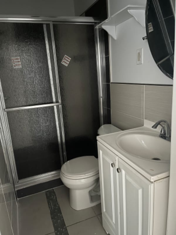 1022 Pine St, Unit 2F in Philadelphia, PA - Building Photo - Building Photo