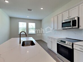 5660 Oesterle Rd in St. Cloud, FL - Building Photo - Building Photo