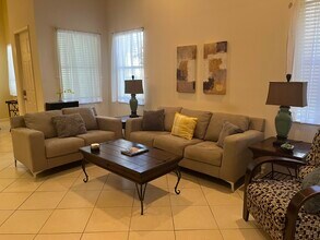 9201 Wentworth Ln in Port St. Lucie, FL - Building Photo - Building Photo