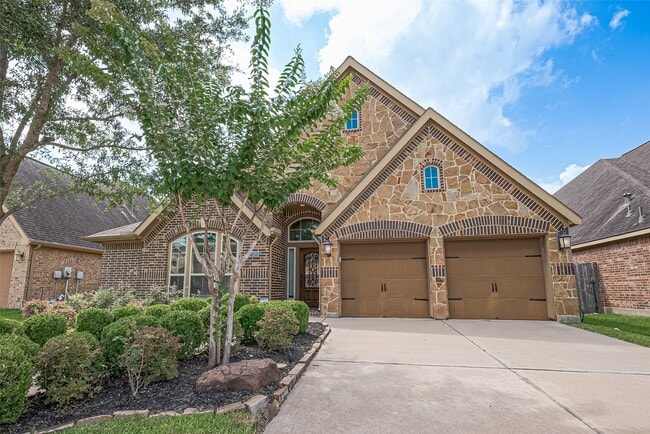 property at 19 Bear Grove Dr