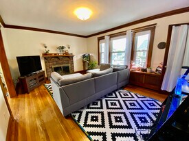 9 Jonathan St, Unit 1 in Belmont, MA - Building Photo