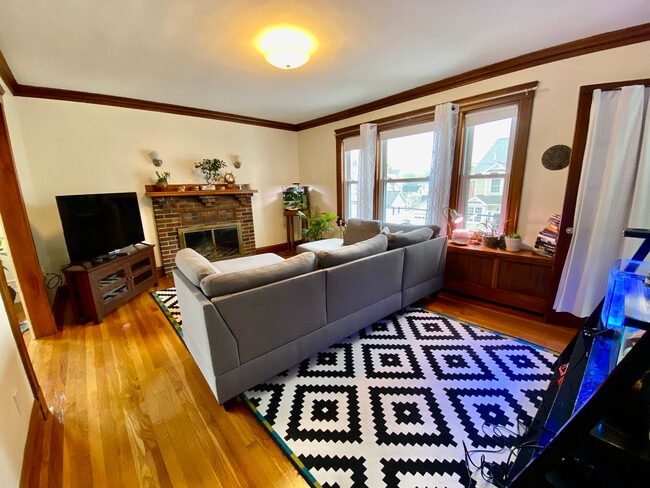 9 Jonathan St, Unit 1