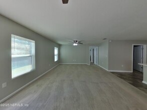 1987 April Oaks Dr in Jacksonville, FL - Building Photo - Building Photo