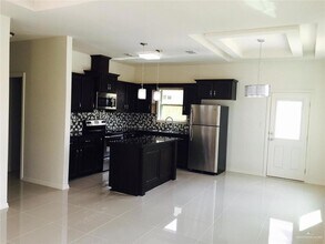 1700 W Smith Dr, Unit 2 in Pharr, TX - Building Photo - Building Photo