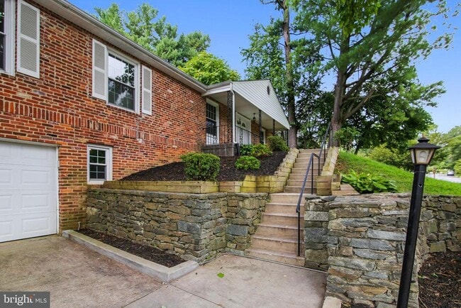 11834 Goya Dr in Potomac, MD - Building Photo - Building Photo