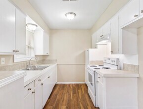 11306 Sageville Dr in Houston, TX - Building Photo - Building Photo