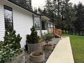 19611 SR 9 in Snohomish, WA - Foto de edificio - Building Photo